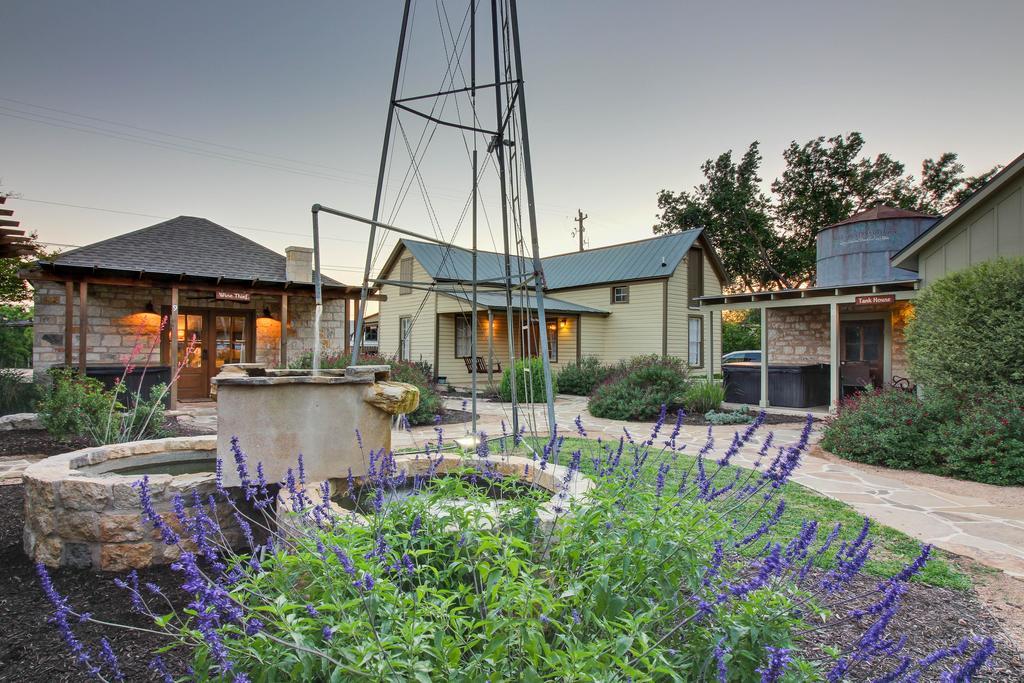 Wine Country Cottages On Main Fredericksburg Exterior foto