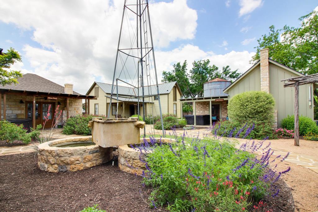 Wine Country Cottages On Main Fredericksburg Exterior foto