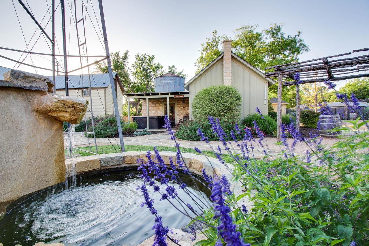Wine Country Cottages On Main Fredericksburg Habitación foto