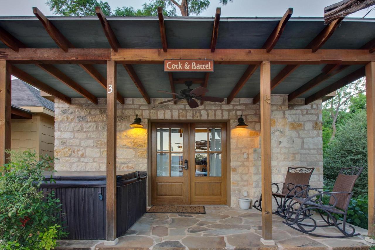 Wine Country Cottages On Main Fredericksburg Habitación foto